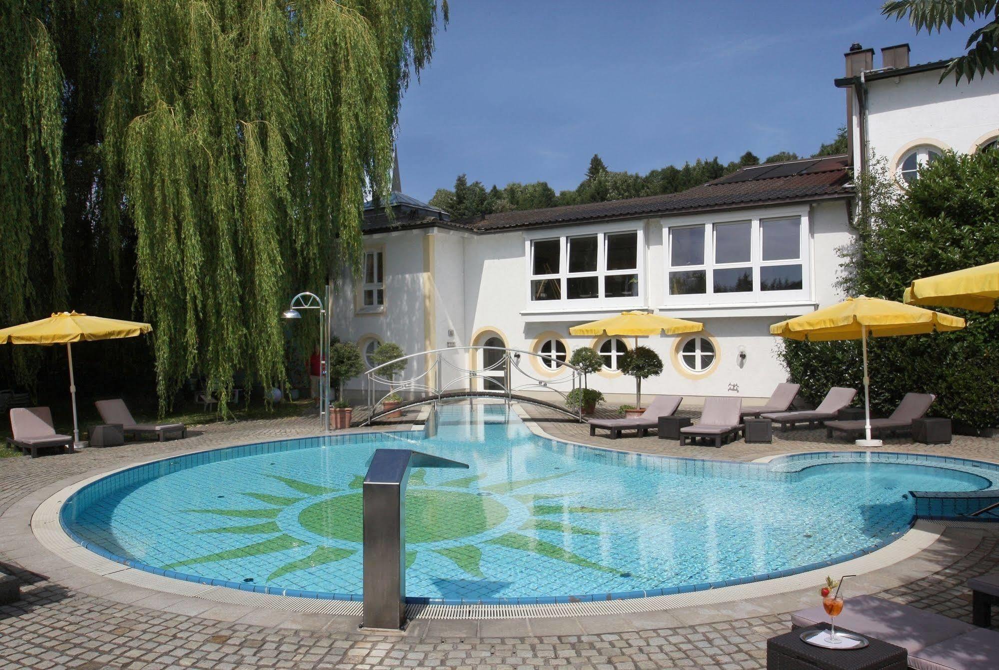 Hotel Antoniushof Ruhstorf an der Rott Exterior foto